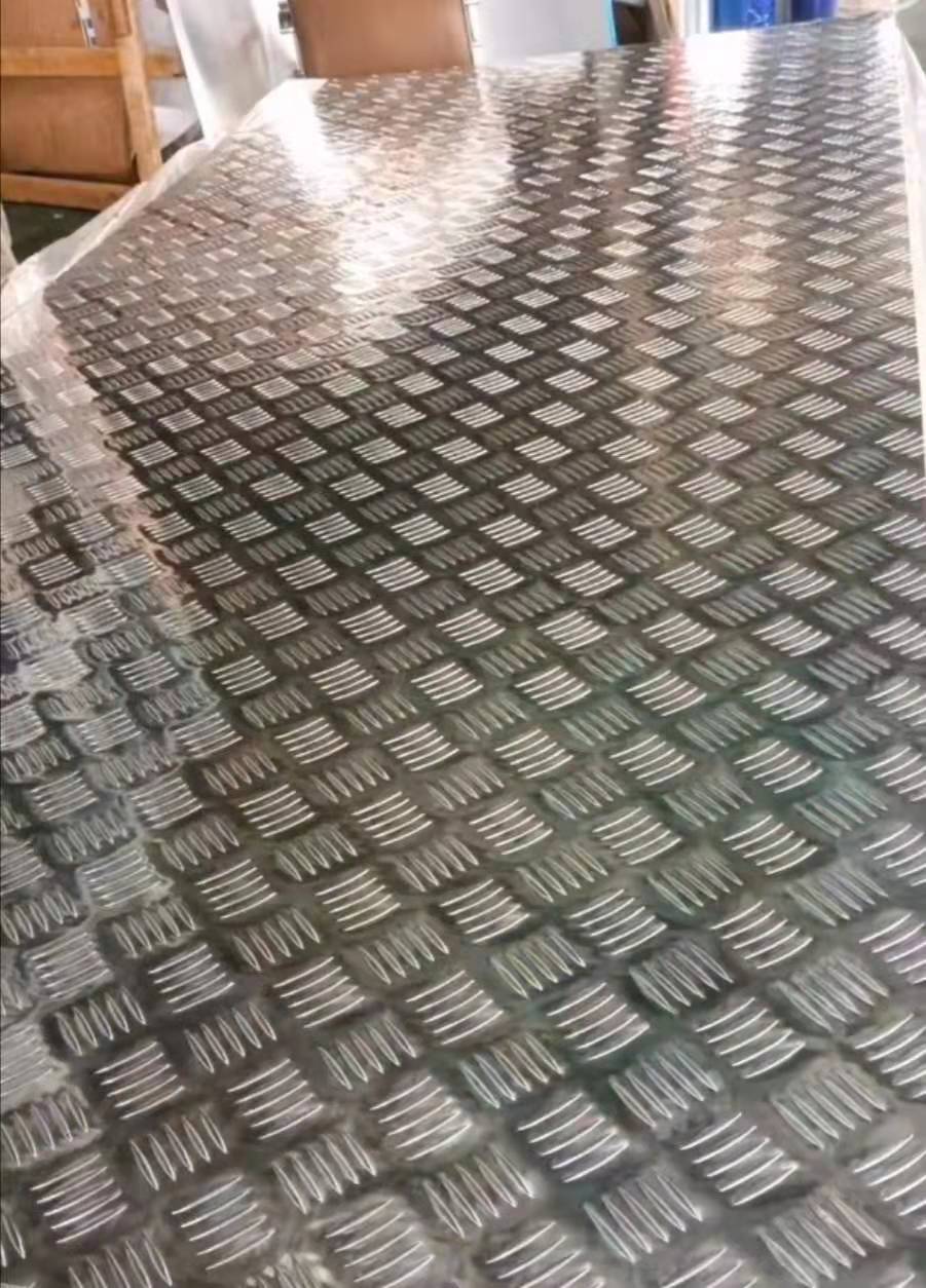 五条筋花纹铝板生产加工，...