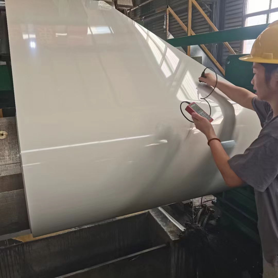 山东氟碳彩涂合金铝卷，铝镁锰彩涂合金铝卷，聚酯涂层合金铝卷